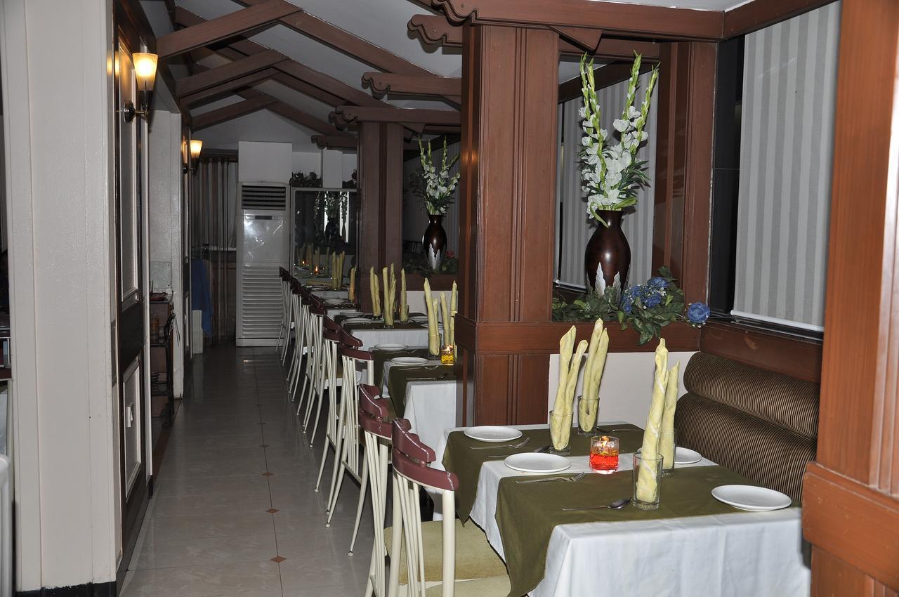 Hotel Sovereign Daman Exterior photo