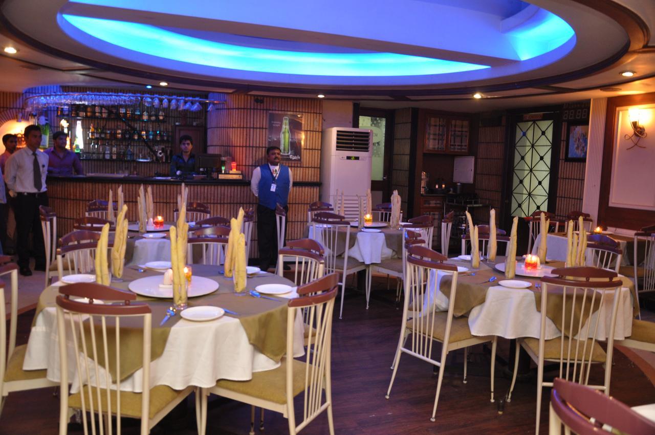 Hotel Sovereign Daman Exterior photo