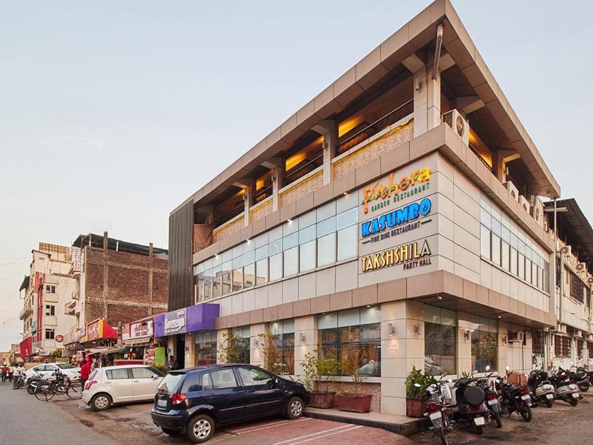 Hotel Sovereign Daman Exterior photo